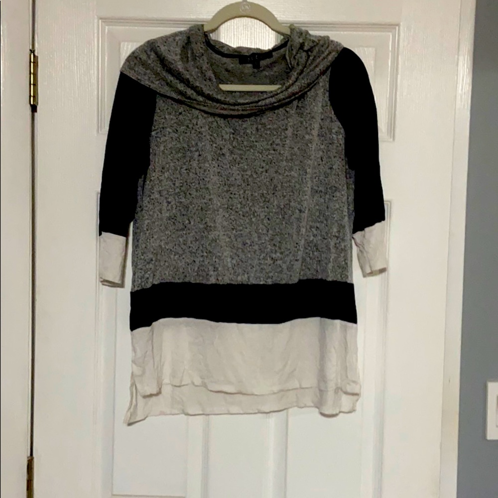 3/4 sleeve shirt